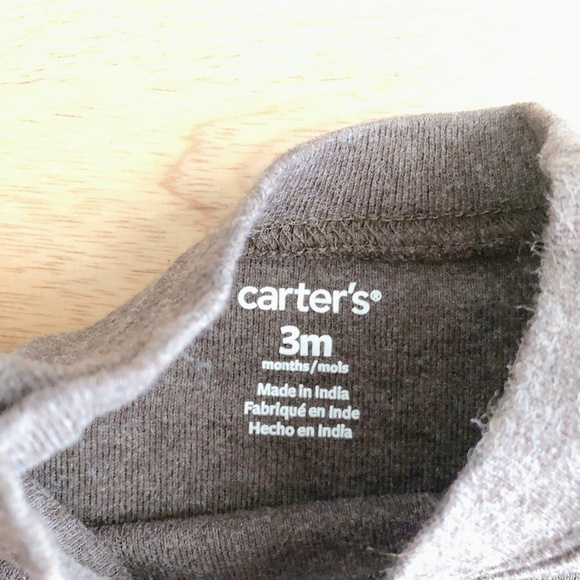 🧸 SALE! (5/$15, 8/$22, 12/$30) Carter’s bodysuit 3m football onesie unisex - Picture 4 of 4